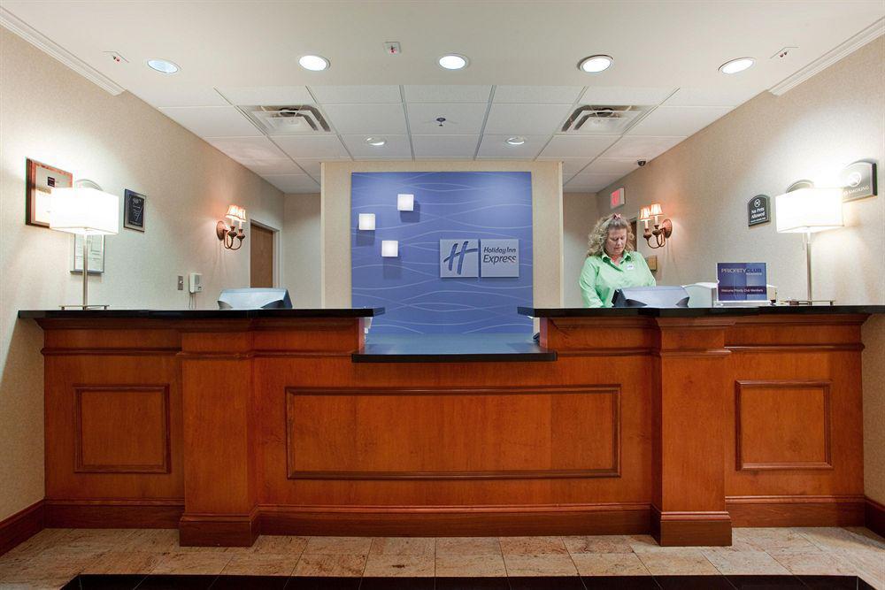 Holiday Inn Express & Suites Walterboro, An Ihg Hotel Interior photo