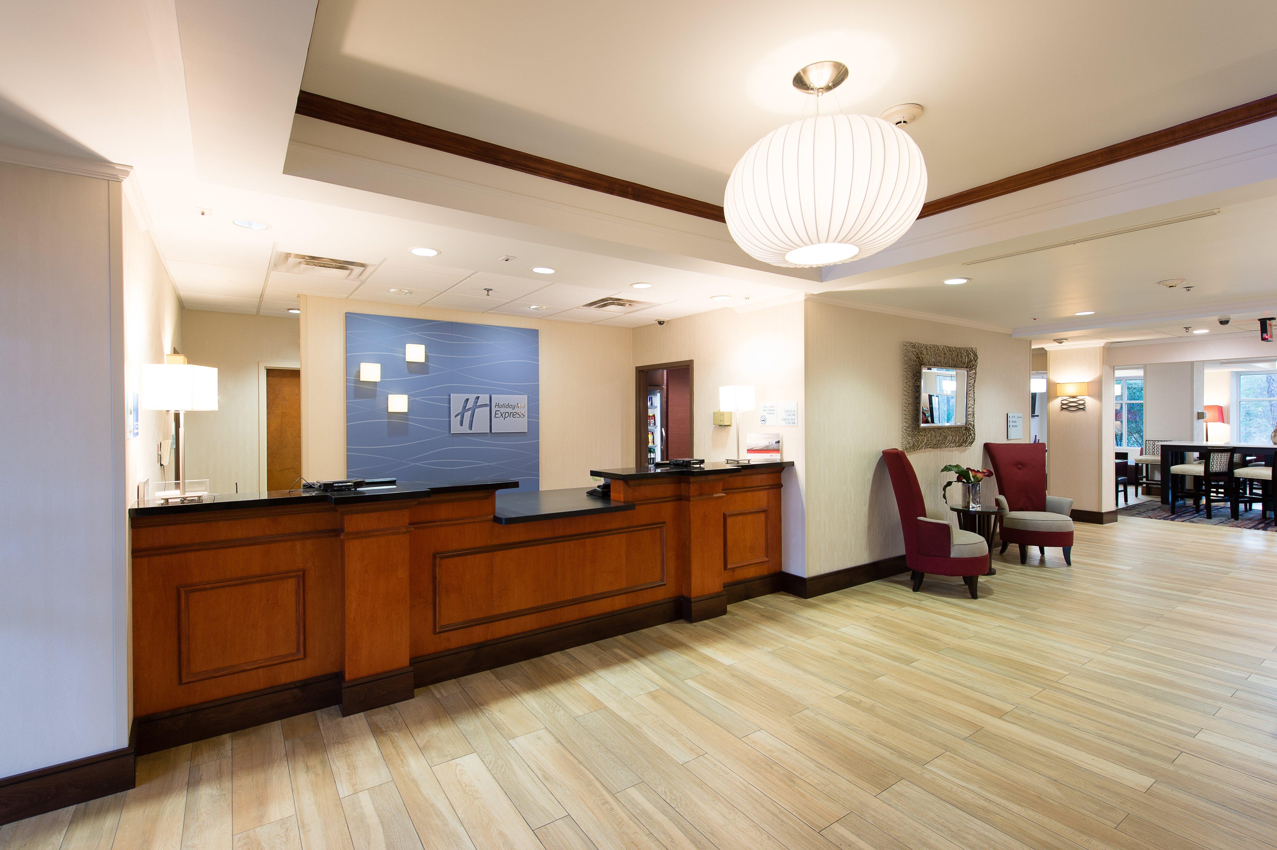 Holiday Inn Express & Suites Walterboro, An Ihg Hotel Exterior photo