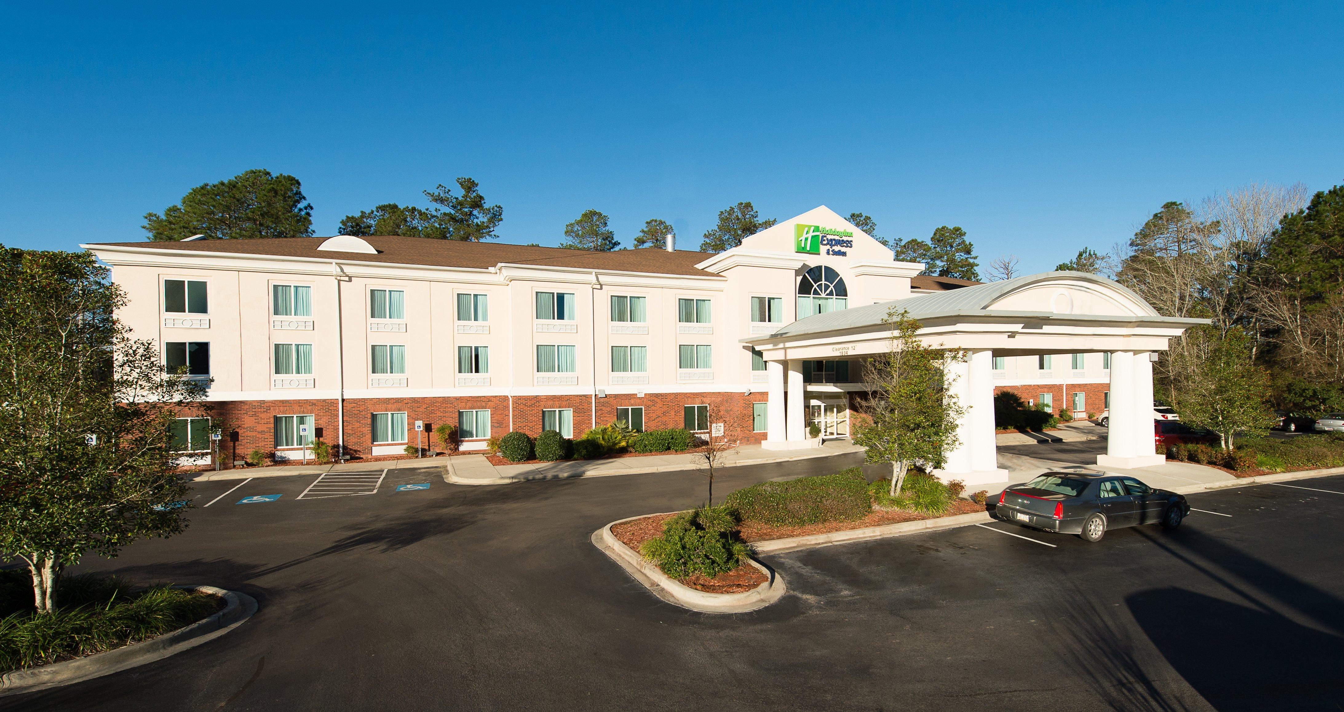 Holiday Inn Express & Suites Walterboro, An Ihg Hotel Exterior photo